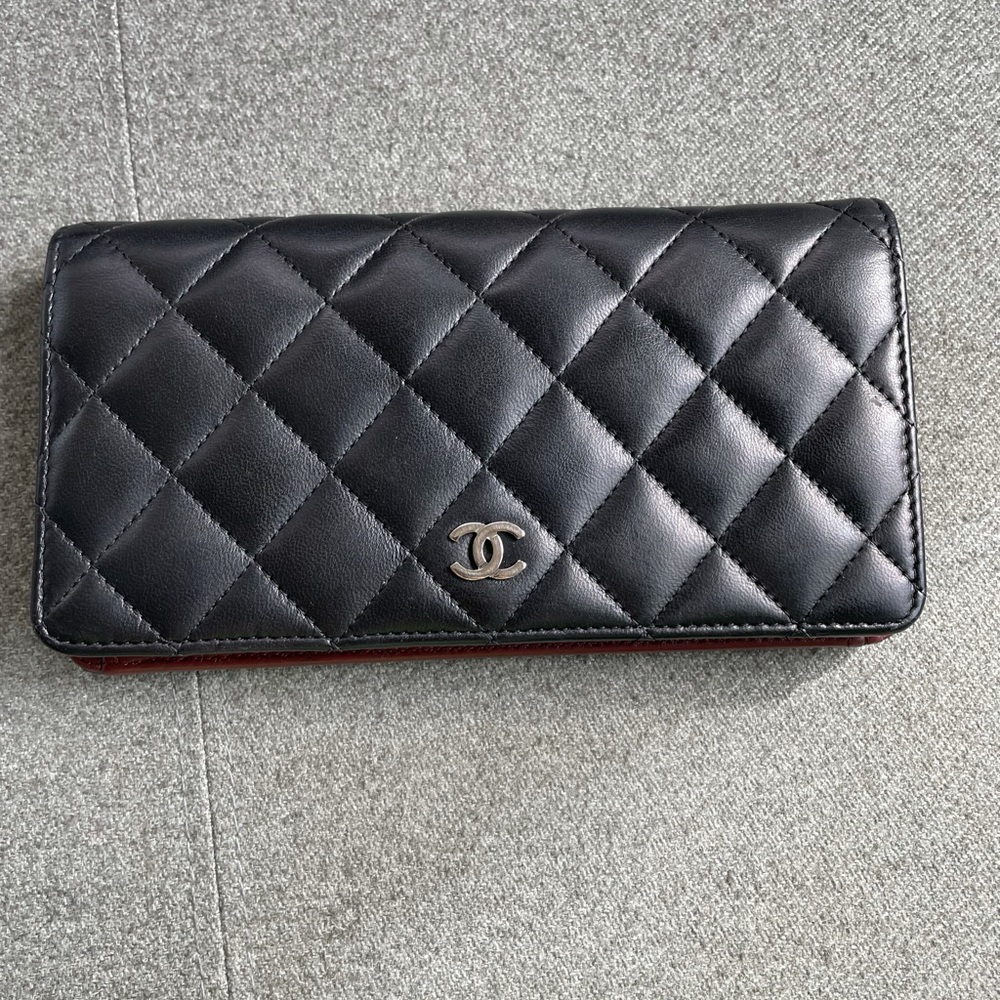 Chanel wallet